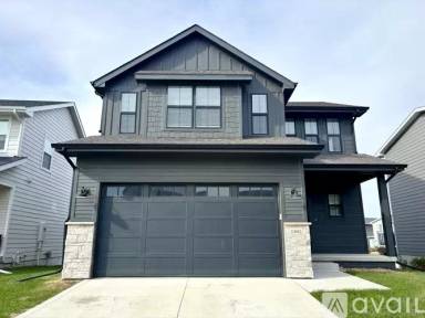 Main picture of 1502 NE Savana Dr