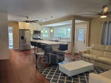 Main picture of 2333 Palolo Ave