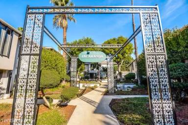 Main picture of Pine Apartments