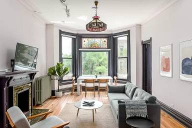 Main picture of 2104 W 21st Pl