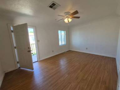 Main picture of 1111 W 8th St