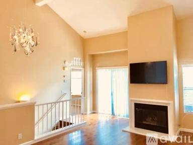 Main picture of 7275 Calabria Ct
