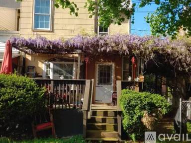 Main picture of 322 Beech St