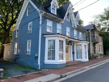 Main picture of 206 Loudoun St SW