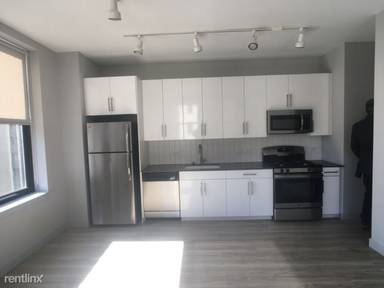 Main picture of 330 S Wells