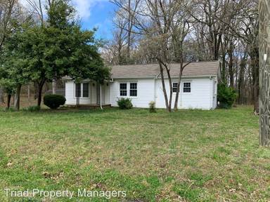Main picture of 2619 Forbes Dr