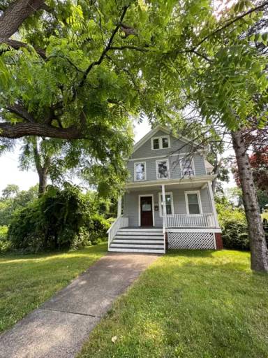 Main picture of 64 Cresskill Ave