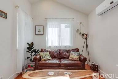 Main picture of 2306 Sacramento St