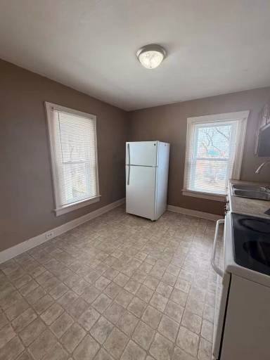 Main picture of 105 E Hickman St