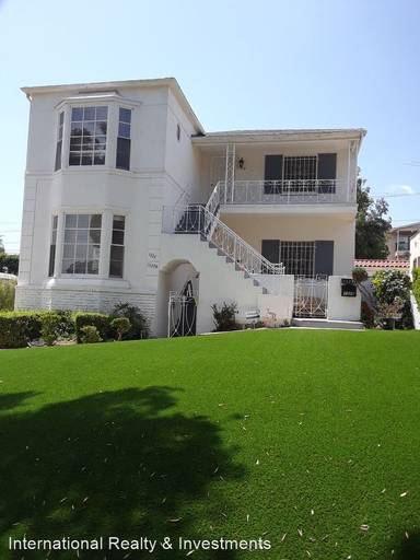 Main picture of 1329 S Burnside Ave
