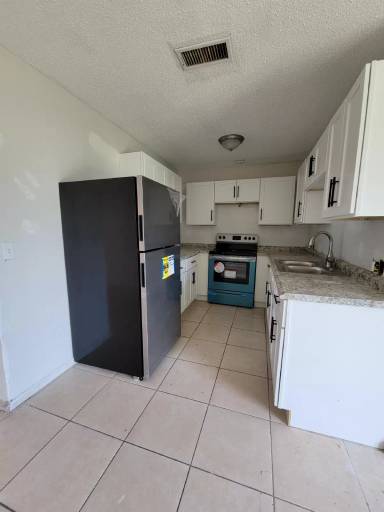 Main picture of 125 West 17th Street
