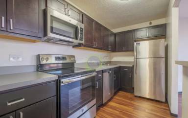 Main picture of 680 W Madison St