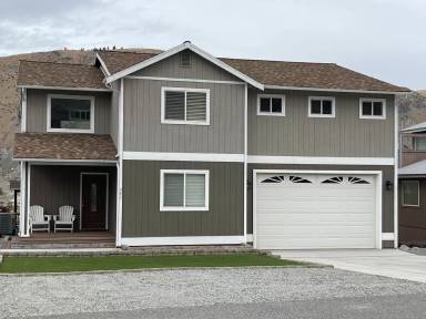 Main picture of 445 W Emerson Dr