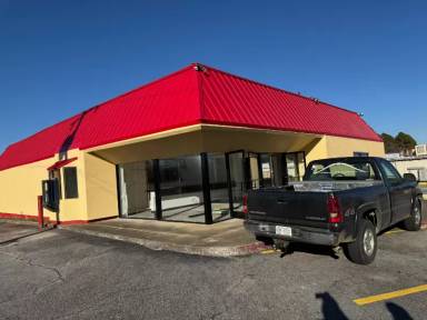 Main picture of 300 E Boulevard