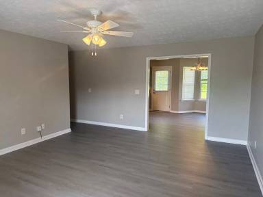 Main picture of 222 Gill Ct