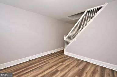 Main picture of 317 E Elm St