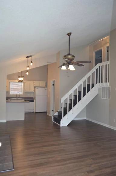 Main picture of 145 Viking Dr