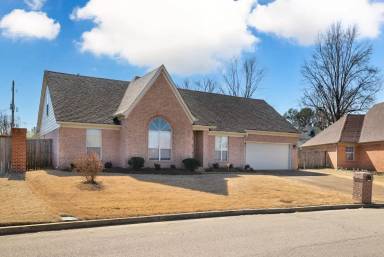 Main picture of 5547 Maumee Cv