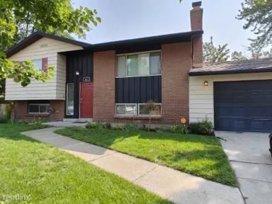 Main picture of 983 E Dry Gulch Cir