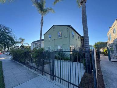 Main picture of 4042-4048 38th Street