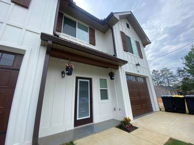 Main picture of 34 Lyons Dr NW