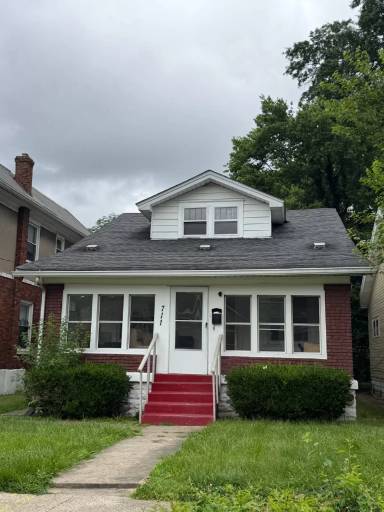 Main picture of 711 S 42nd St