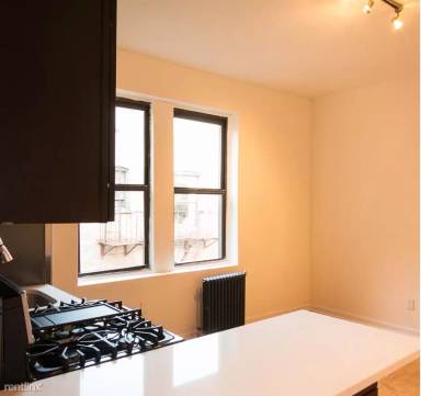 Main picture of 446 Saint Johns Pl