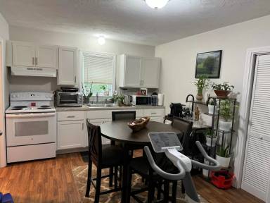 Main picture of 113 Cole St