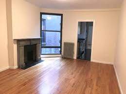 Main picture of 5 E 84th St