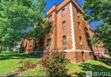 Main picture of 1802 W Genesee St