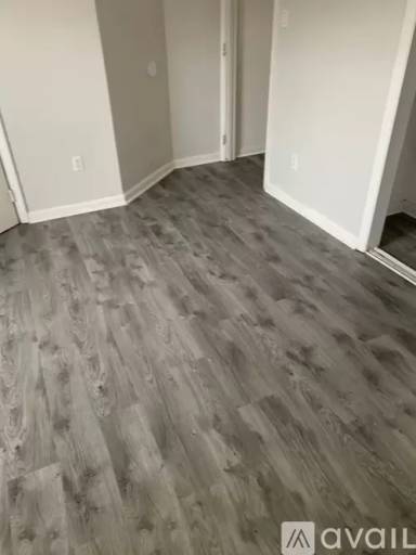 Main picture of 100 E Sugarland Cir
