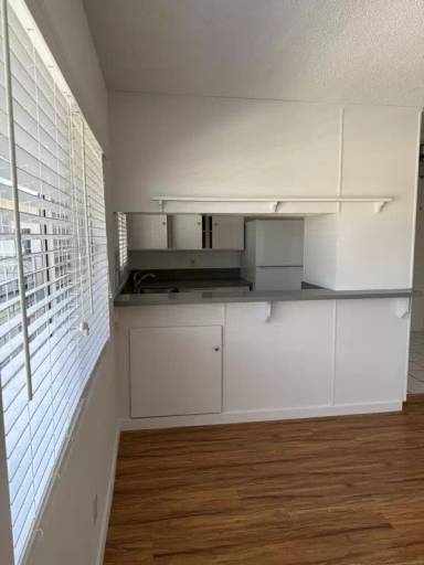 Main picture of 26004 Narbonne Ave