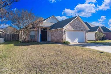 Main picture of 610 Whitefield Ln