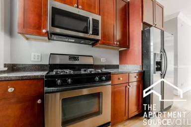 Main picture of 1944 W Leland Ave & 4708 N Winchester Ave Apartments