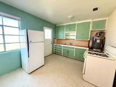 Main picture of 1011 Hazeldine Ave SE