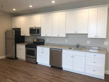 Main picture of 400 York Rd