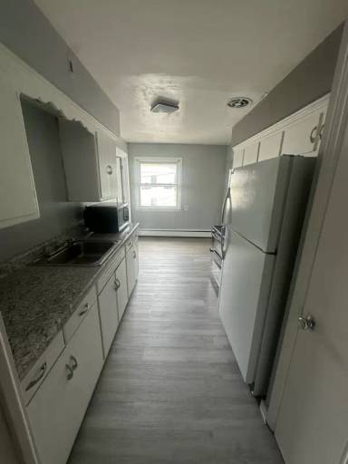 Main picture of 7105 W Capitol Dr