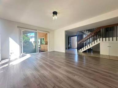 Main picture of 19122 Ervin Ln