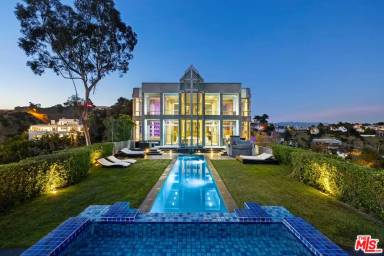 Main picture of 2260 Sunset Plaza Dr