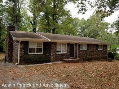 Main picture of 5759 Woodland Dr