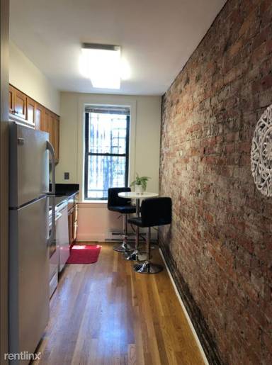 Main picture of 90 Saint Botolph St