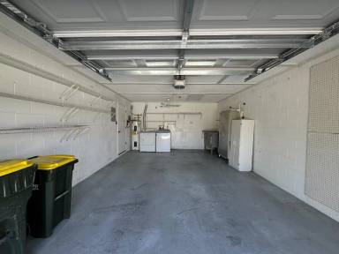 Main picture of 1455 Disston Ave