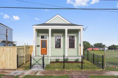 Main picture of 920 Reynes St