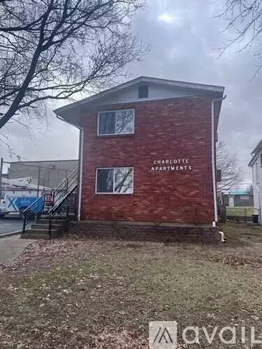 Main picture of 33 6th Ave W