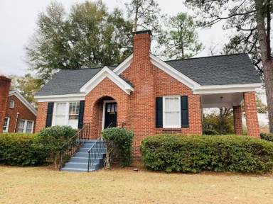 Main picture of 4004 Rosewood Dr