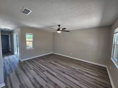 Main picture of 1510 Arthur Ave