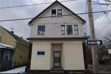 Main picture of 3454 E 76th St