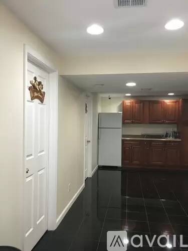 Main picture of 7401 Essex Ave