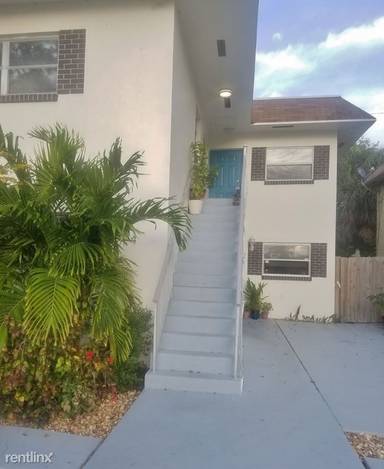 Main picture of 3684 NE 11th Ave