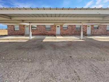 Main picture of 1212 E Katy Ln